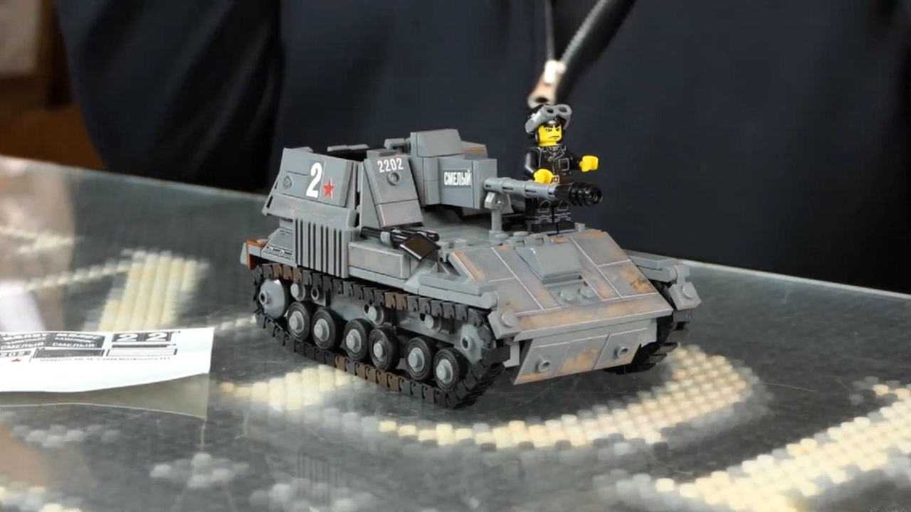 brickmania积木展示,su-76二战苏军轻型自行火炮
