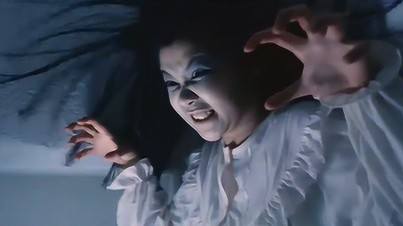 很多人没看过这部香港鬼片美女被恶魔附身大闹医院