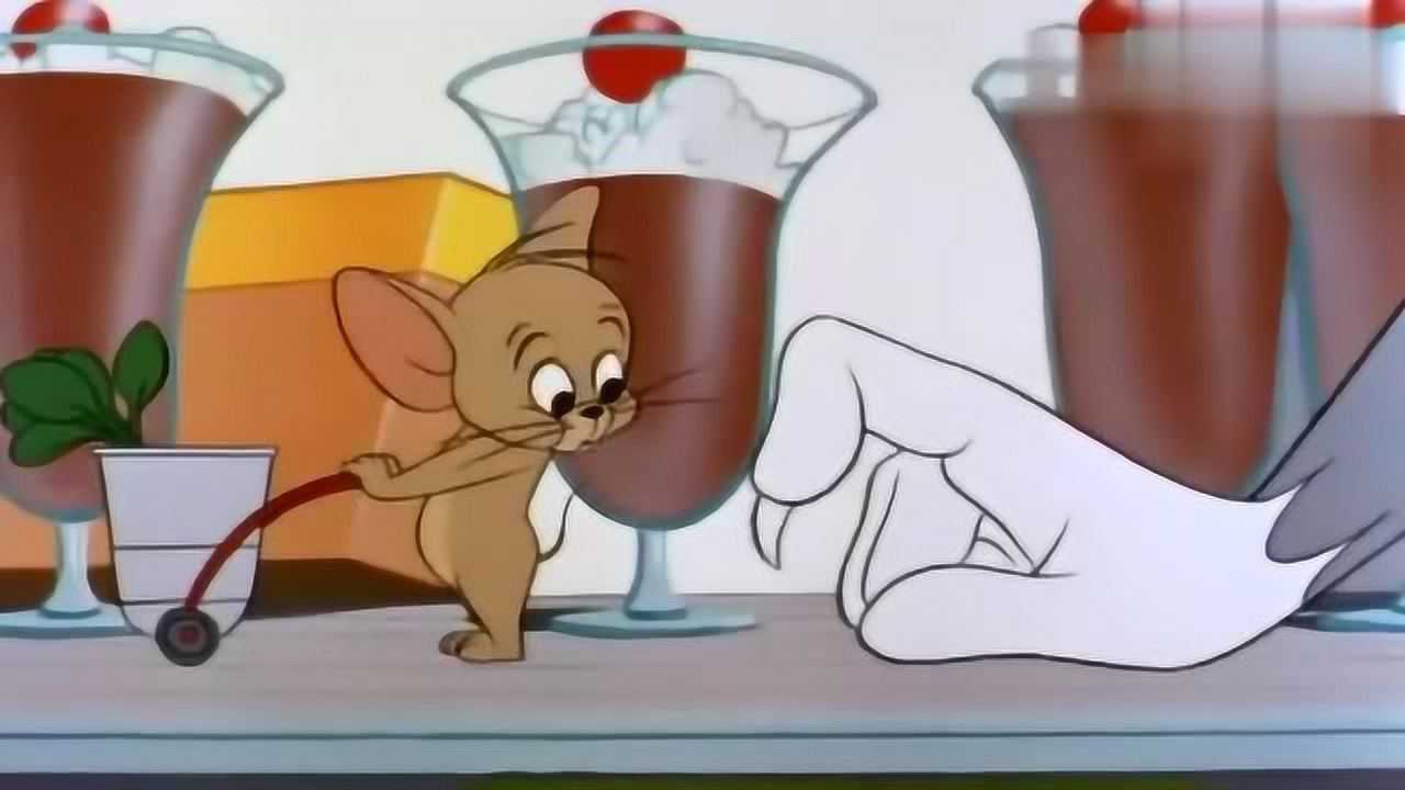 猫和老鼠汤姆竟然把胡萝卜装在鼻子上太逗了