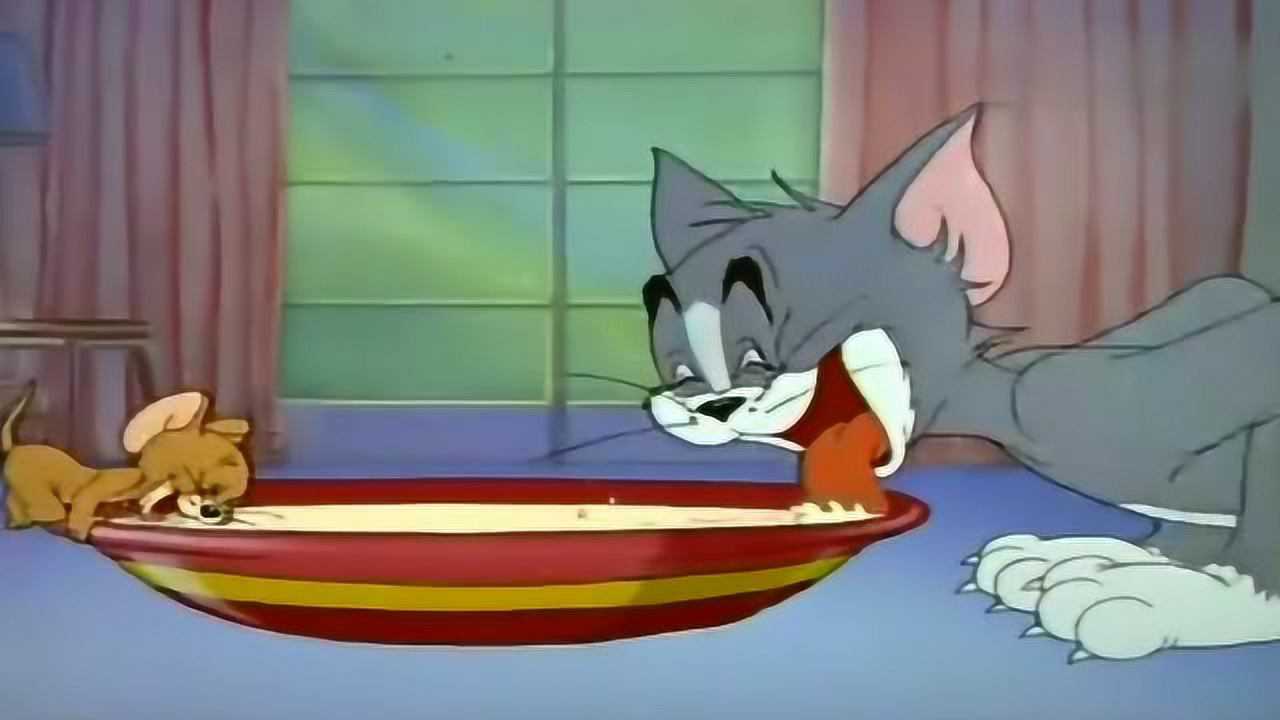《猫和老鼠》汤姆偷喝牛奶,杰瑞拿吸管也一起喝
