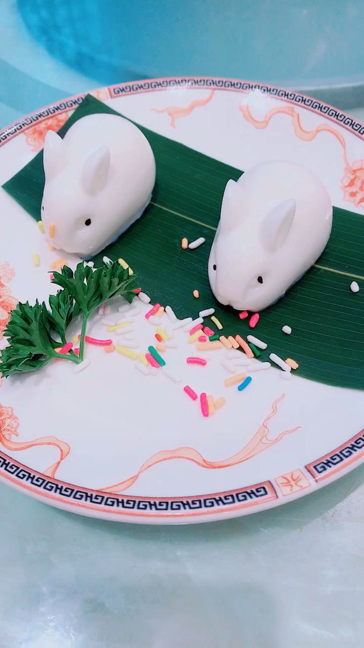 可爱爆了,用面粉做成的小猪