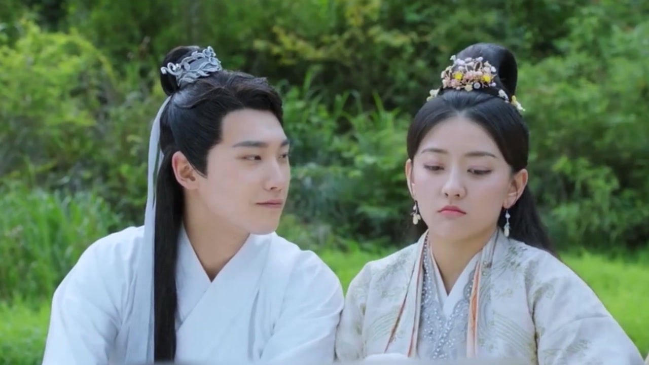 双世宠妃墨连城对曲小檀坦白身份自己和八王爷是同一个人