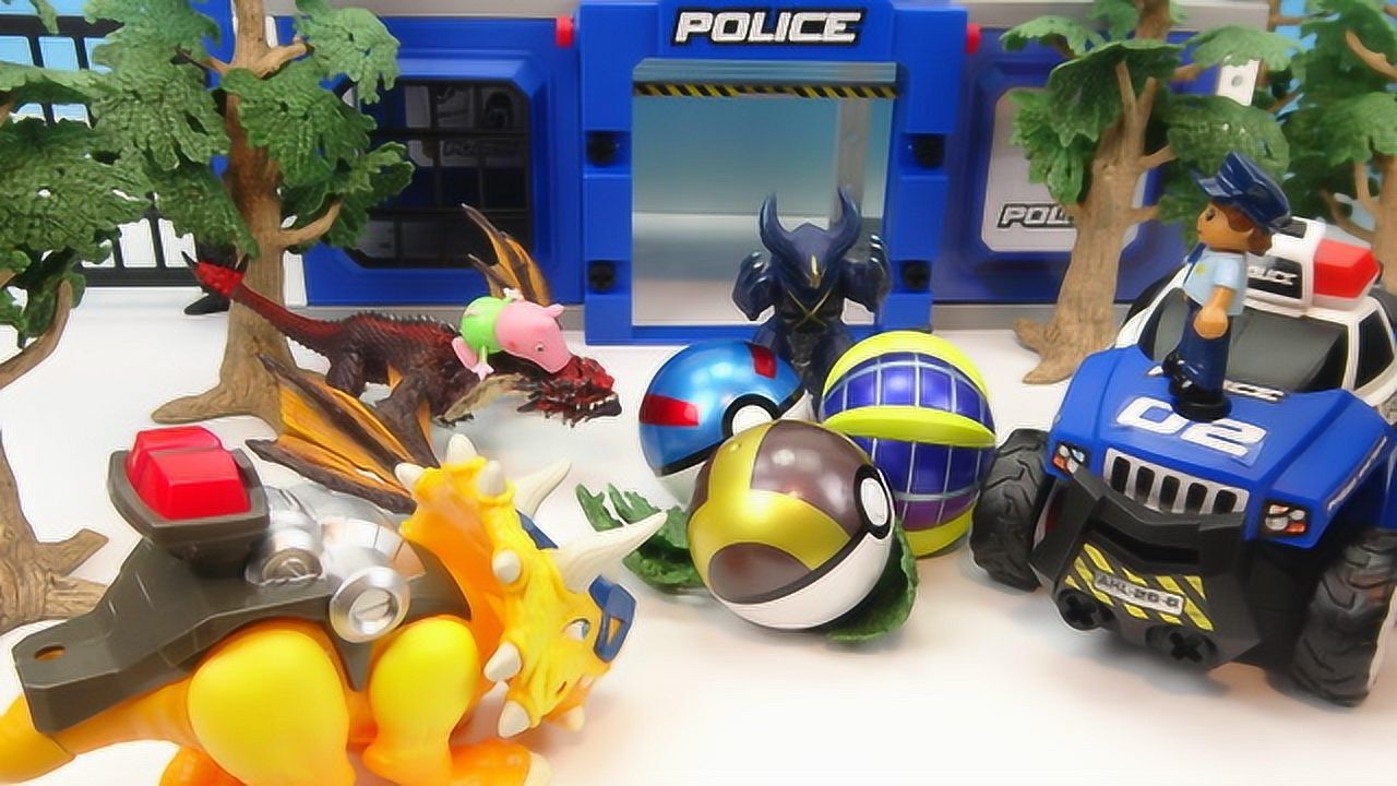 《玩具》哆啦盒子玩具乐园 飞行翼龙藏精灵球被哥莫拉偷走 警官基地