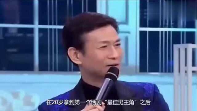 71岁郑少秋真的老了! 官晶华陪伴30多年破绯闻, 四个女儿都很漂亮