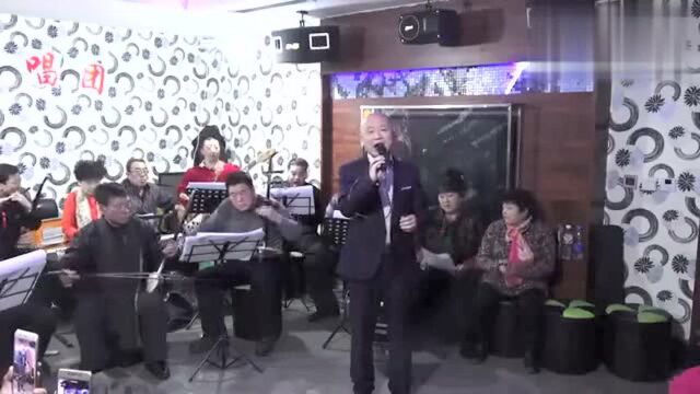 陈智勇演唱《月色朦胧》,一场精彩的表演