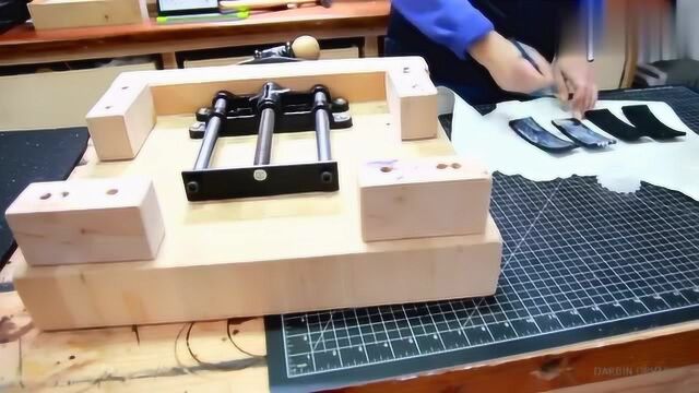 DIY木工教程:迷你工作台和木工夹钳的制作方法