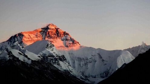 有多少登山者为了登上珠穆朗玛峰，最后长留在此呢？