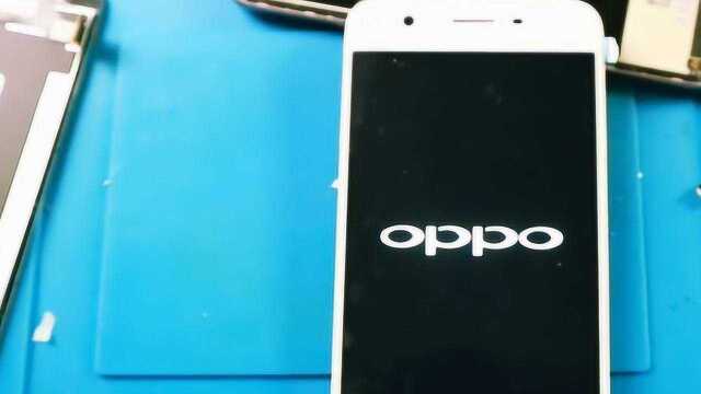 oppo A57手机出现花屏现象,更换一个液晶屏幕完美修复