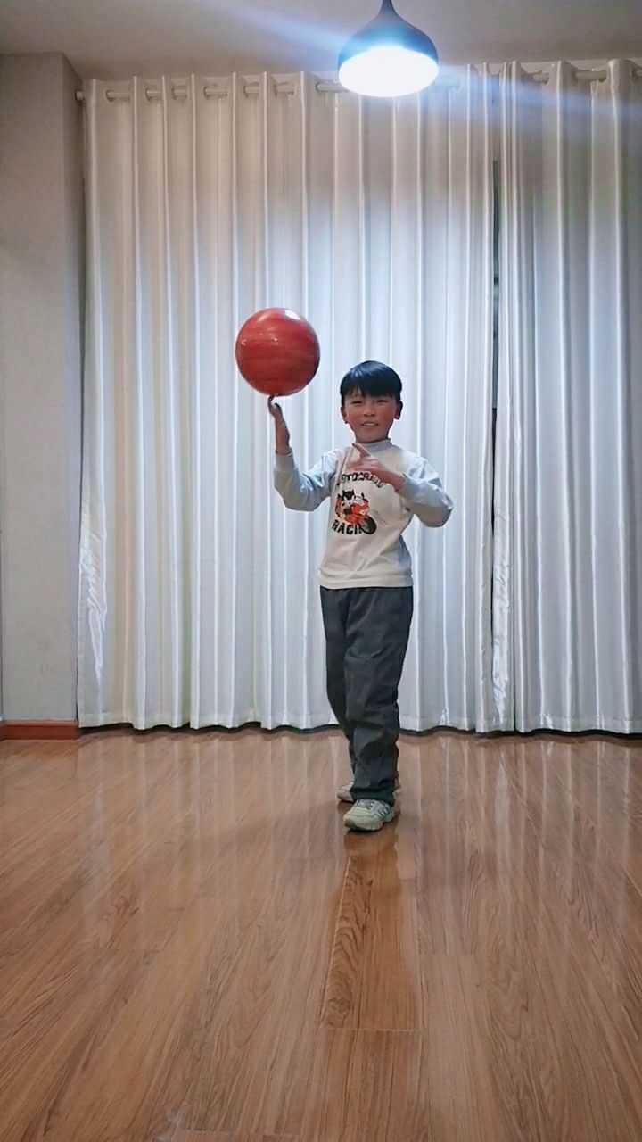 花式篮球转球大招哦我都不会