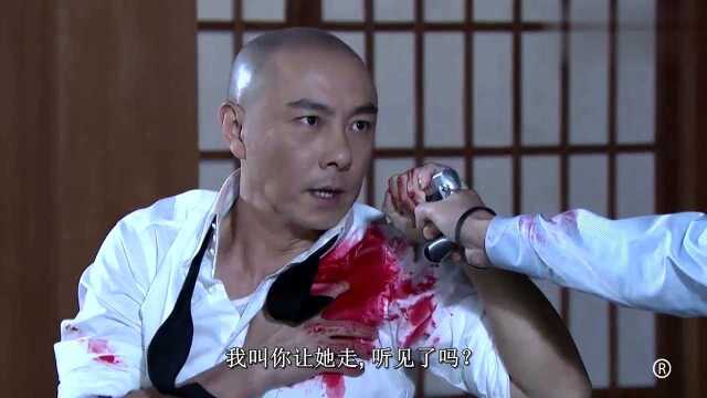 女子拿枪射杀天娇,没想到大帅替她挡子弹,天娇感动流泪