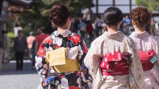 日本女生和服背后的小“枕头”有什么作用?很多人都想歪了