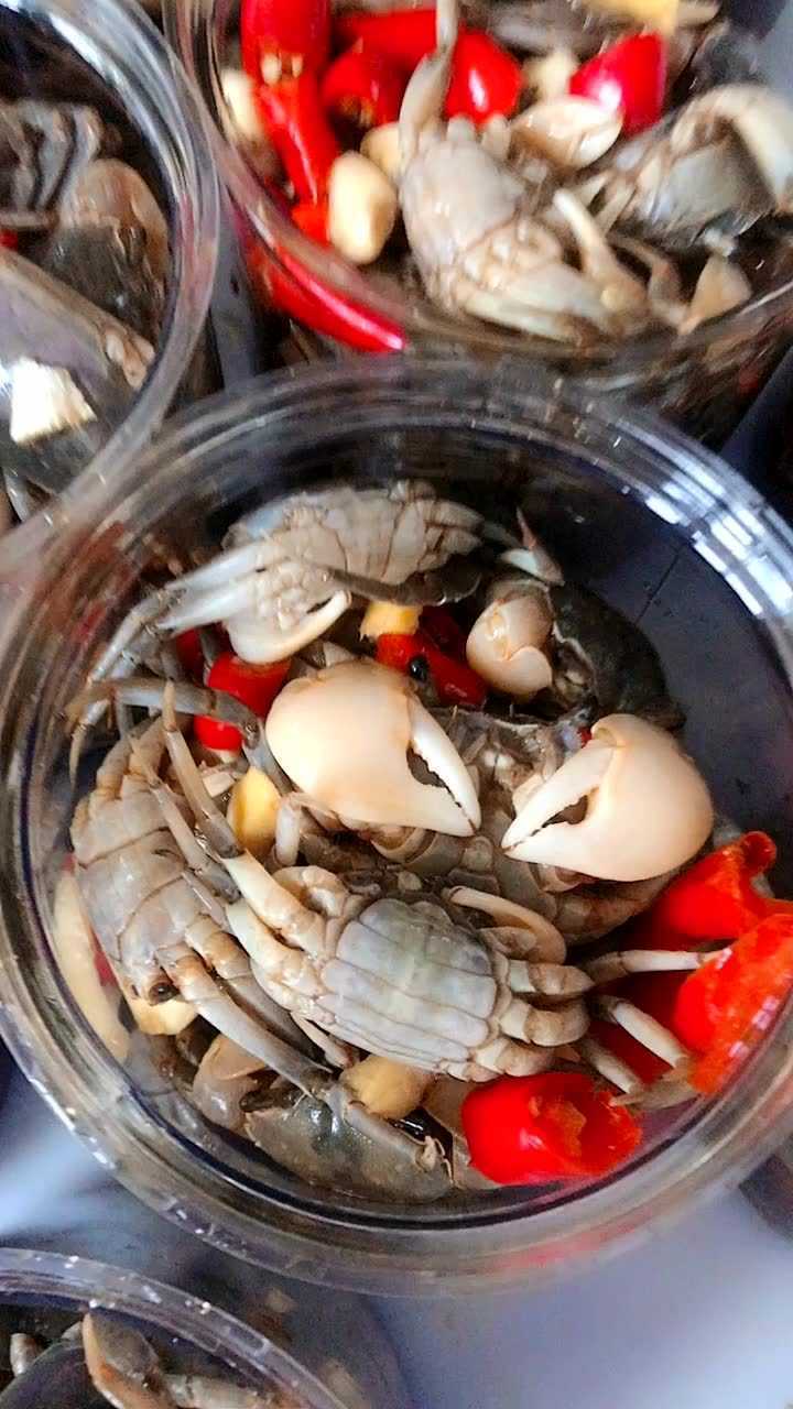腌制的生呛发财蟹
