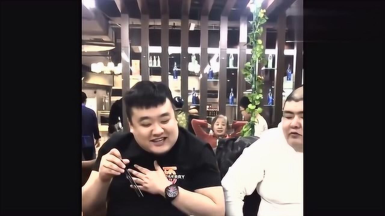 大胃王红雨老师撒着娇吃食物这波操作也是没谁了