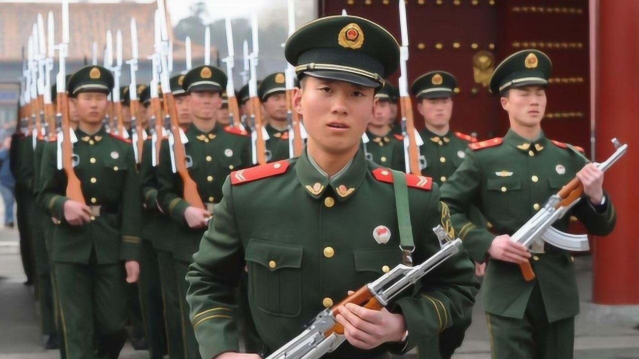 国旗护卫队礼宾枪跟普通枪差距有多大装弹能用吗难以置信