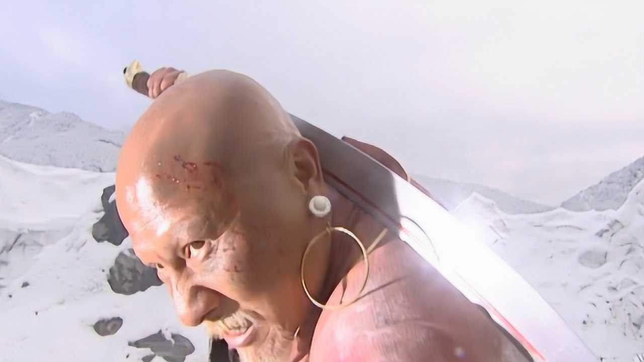 水笙准备将狄云砍死结果血刀老祖一个动作加眼神直接把她吓傻