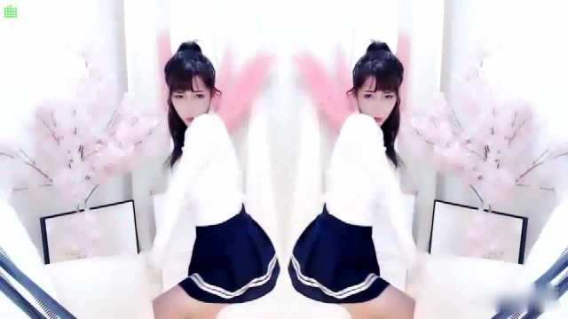 美女直播穿制服热舞,太性感迷人了!