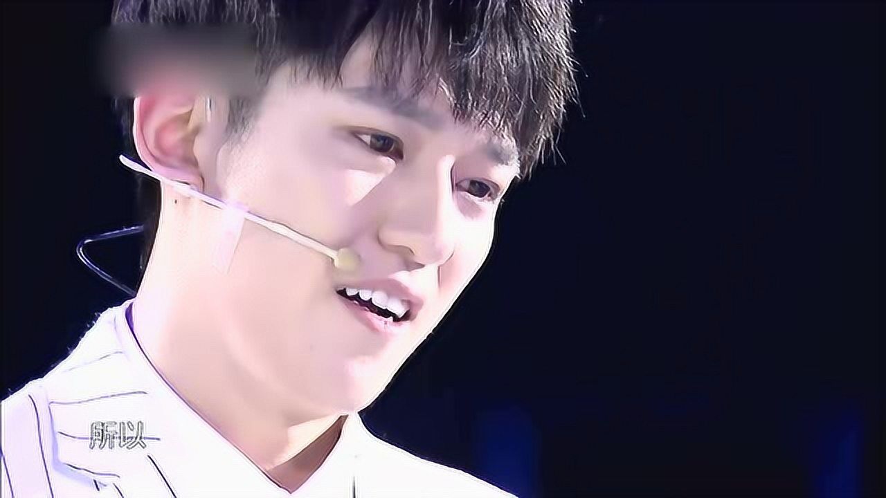 班宇浩成功被小姐姐牵走,班宇浩不仅仅是感动,还有心动!