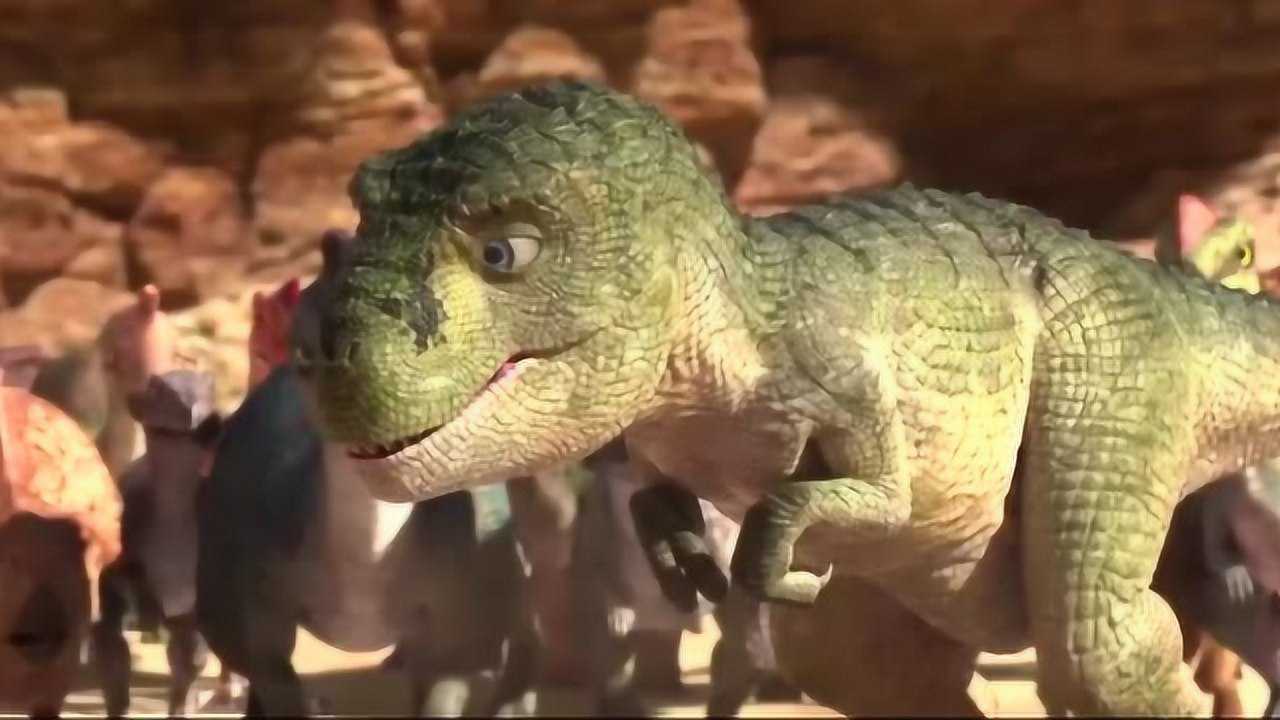 恐龙王:小刀见到特暴龙小疙瘩,便上前吓它!