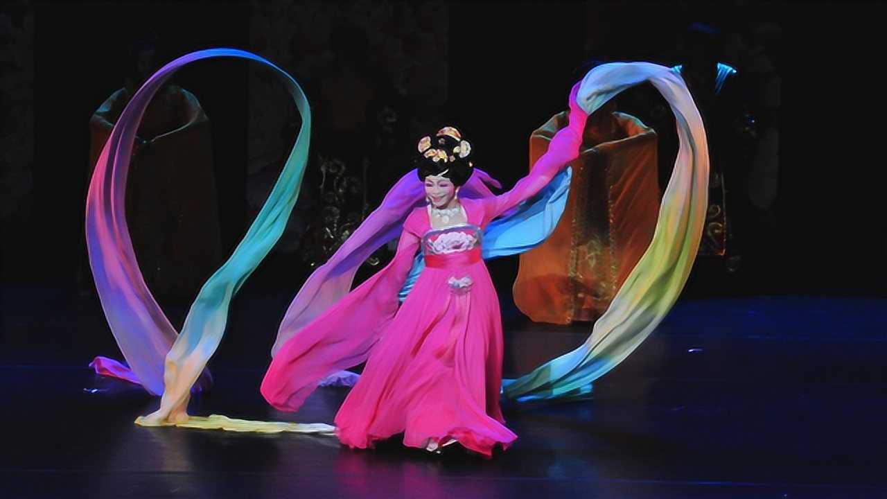 经典咏流传李玉刚一曲新贵妃醉酒男女声切换自如好嗓子