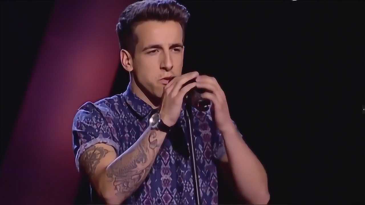 外国小伙参加好声音,刚一开嗓导师就全部秒转,太刺激了!