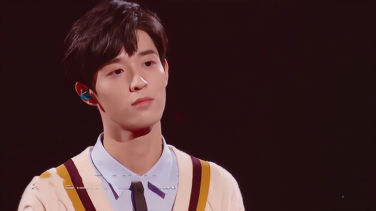 明日之子初恋脸吴宇恒演唱《在你身边》,声音超好听!