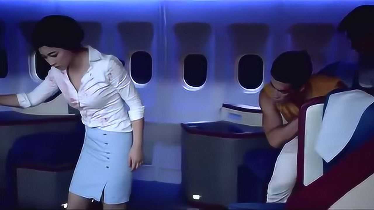 绝命航班:空姐在经济舱又发现一个受伤的人,看来真的是逃不过了