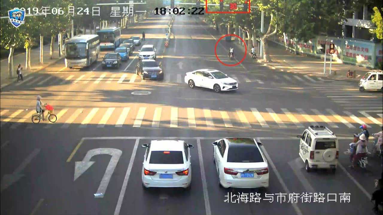 一闯红灯案例视频_腾讯视频
