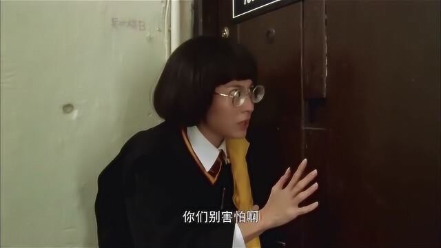 美女说自己是神灯波波,可以实现愿望,男子让其帮忙做火箭!