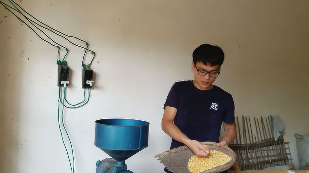01:17《勇者无惧》林雅雯为救吴惧牺牲,林嘉裕愤怒为女报仇,一招了结