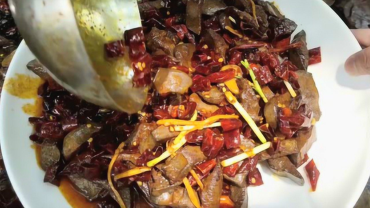 猪连铁很多人都不敢吃,这种吃法好吃到难忘