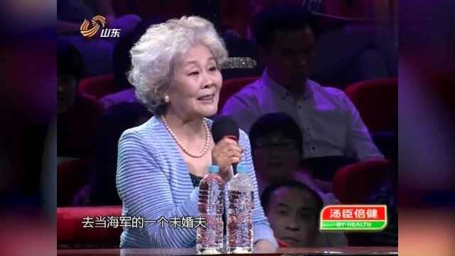 邹宏宇惊喜登台,致敬经典回忆老歌,献唱《泉水叮咚响》