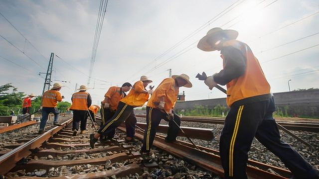 铁路局机务段、工务段和客运段,它们有什么区别?今天算长见识了