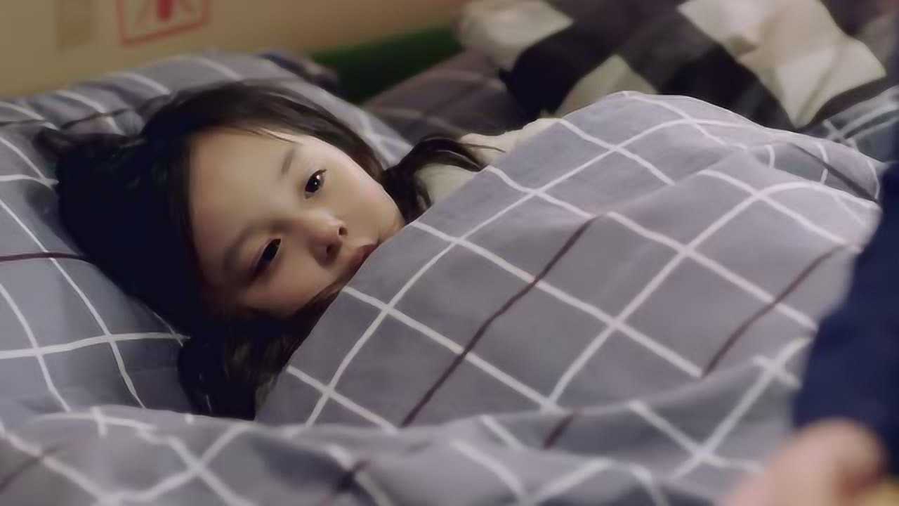 我爱男保姆:父女终于和好,男保姆得到萌娃拥抱,画面十分唯美