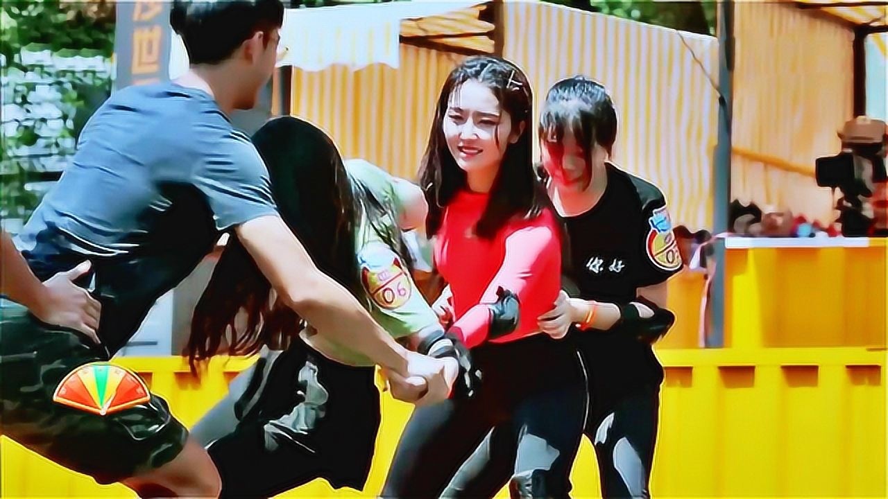 太酸了,网红桥又一花痴女示爱,邀请猎豹队闺蜜挑战猛虎队!