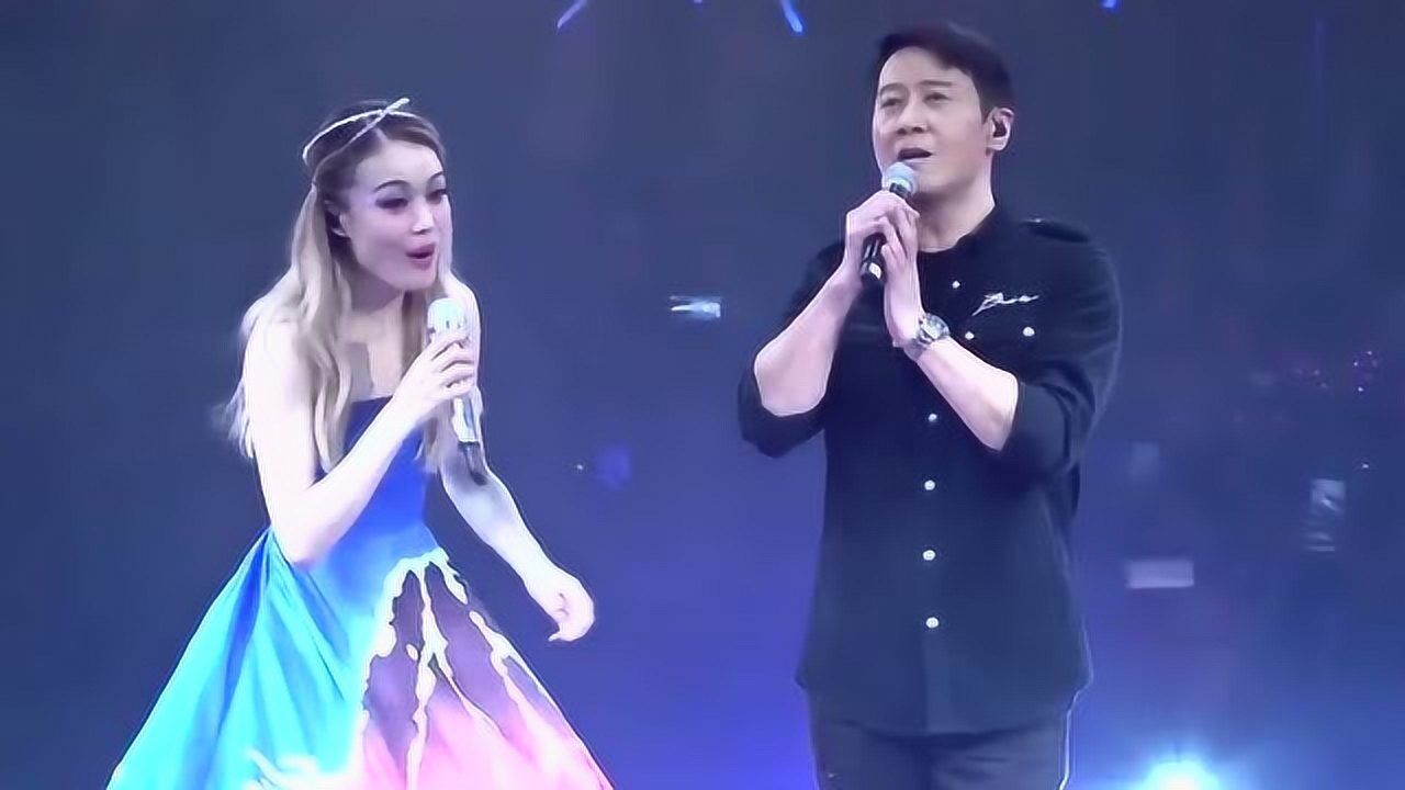 容祖儿演唱会尾场黎明帅气助阵合唱夏日倾情傻痴痴