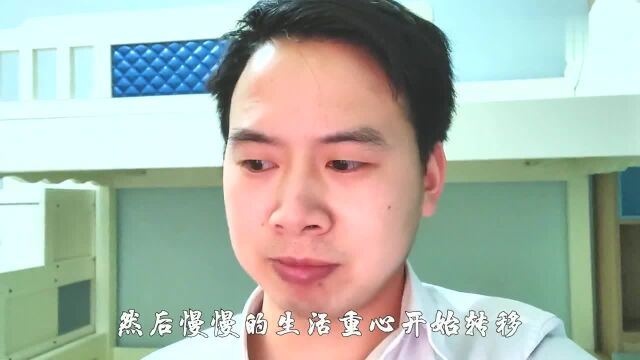 小伙玩了十年的游戏账号,今天准备把它卖了,大家看看值多少钱