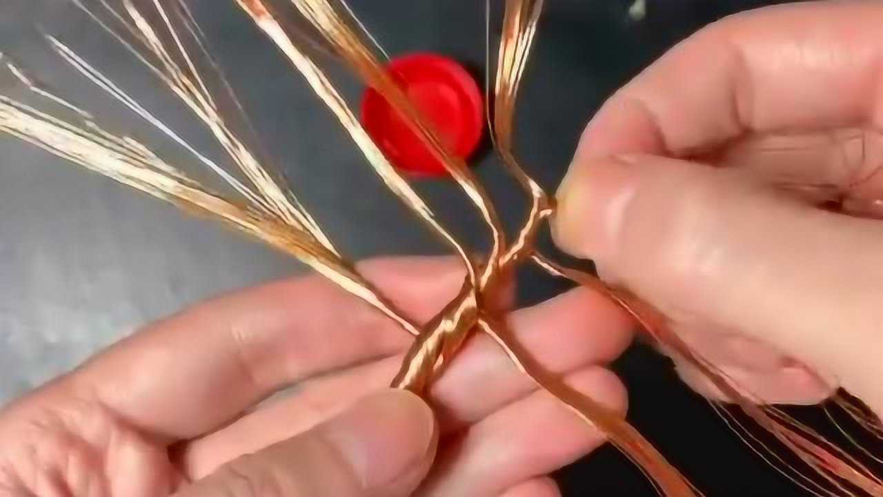 利用废旧的电线做点工艺品,没想到这么漂亮,扔掉太可惜了!