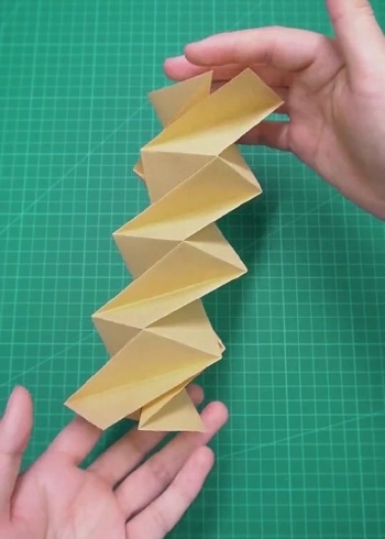 减压折纸,弹性超好的折纸弹簧,玩的真是停不下来