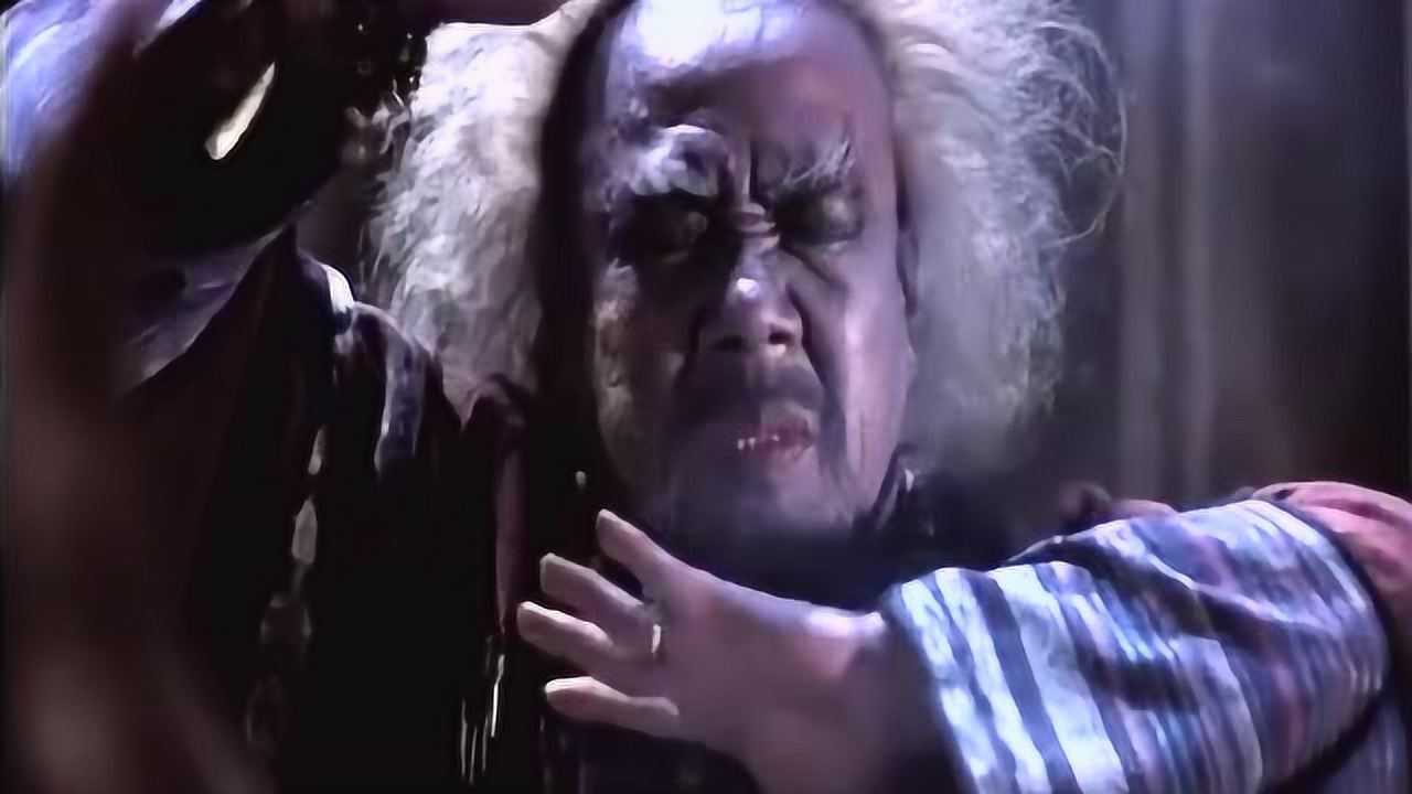 鬼咬鬼2英叔师徒合力斗巫师就算放到现在依然是经典之作