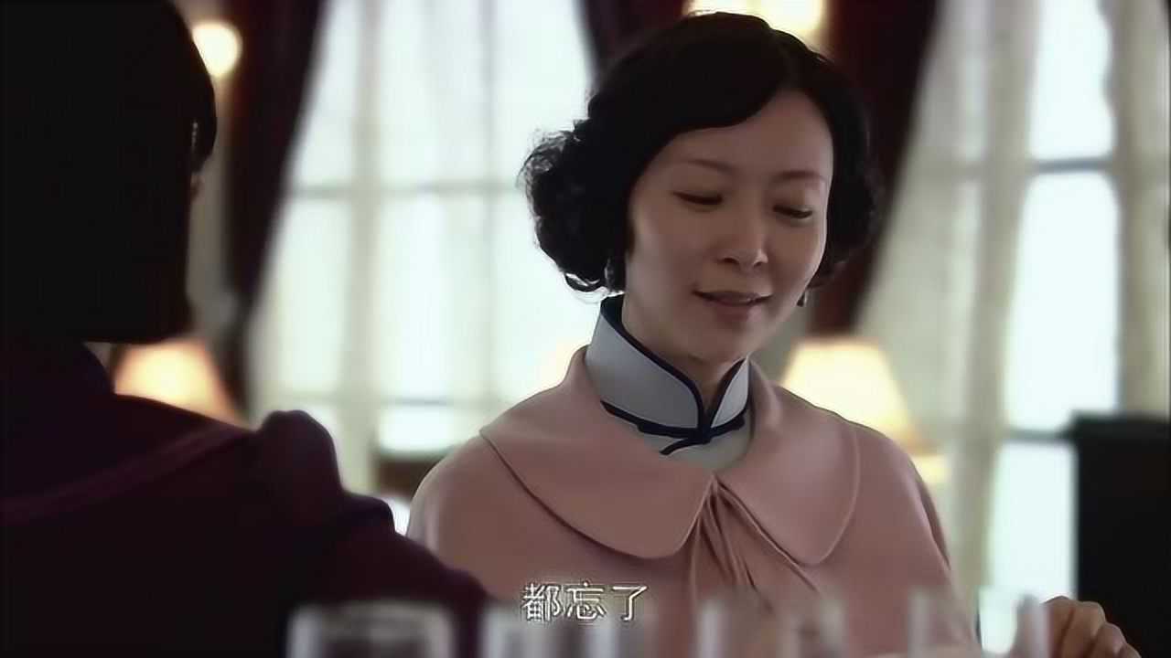 影视立华和瞿霞见面瞿霞这一身打扮真是洋气