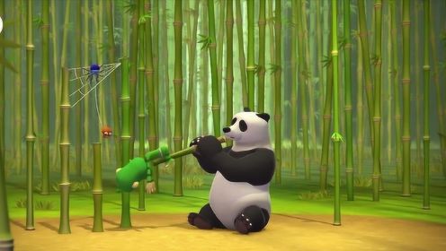 你看大熊猫与我们在竹林中相处的多好