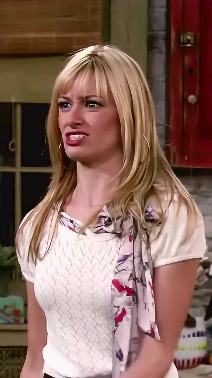 有人喜欢《破产姐妹》的卡洛琳吗?真的太美啦!