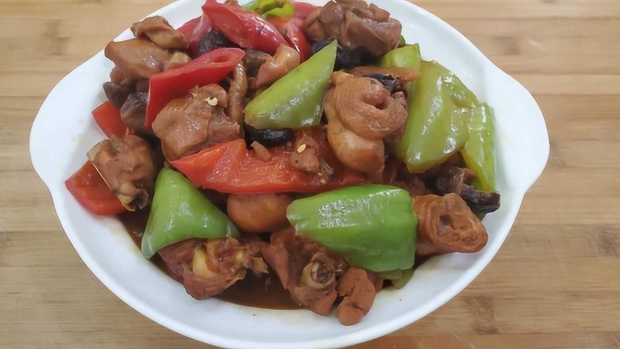 燜雞最簡單的家常做法,軟嫩多汁,完美解饞,比飯店做的都好吃_騰訊視頻