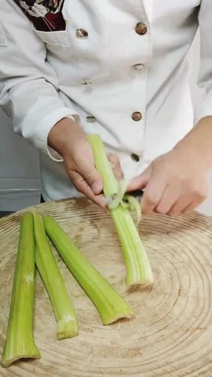 芹菜的多种切法,最后一步很重要!