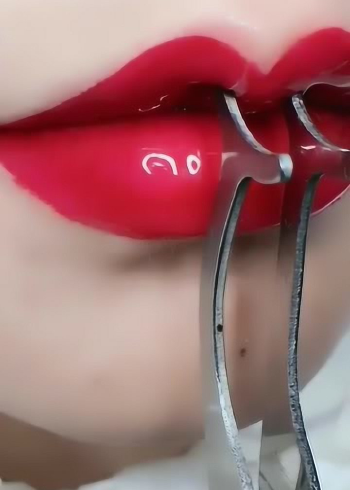 原来网红是这样打唇珠的,一滴玻尿酸就能搞定,学生党快学起来