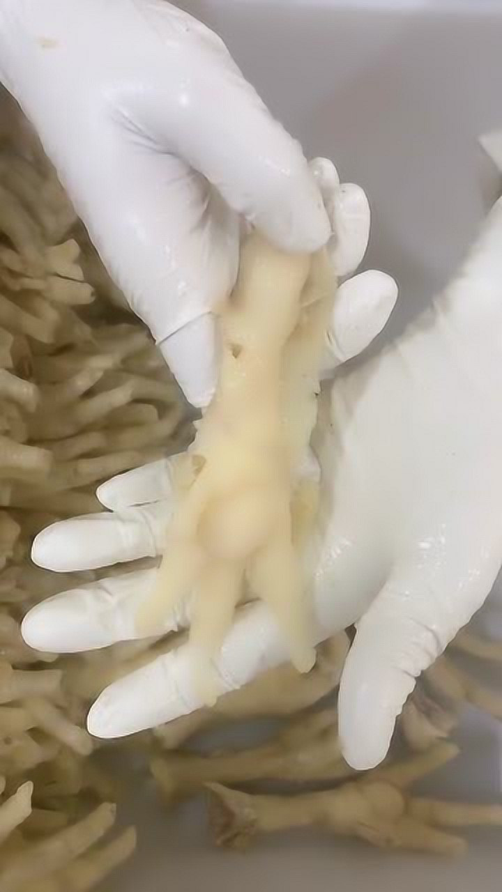 无骨鸡爪的剔骨方法,步骤简单,你学会了吗?