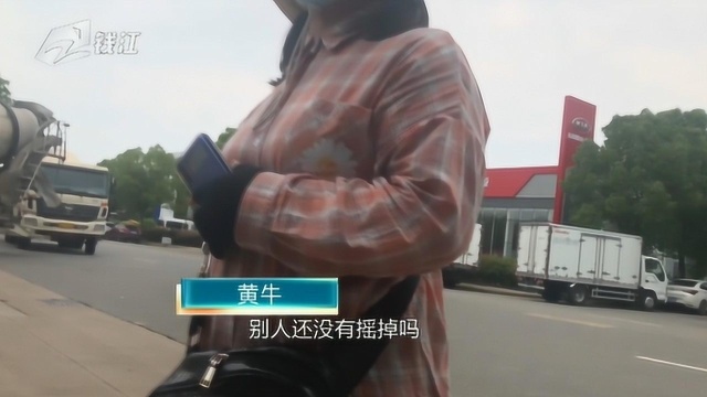 手中握有数百个车牌资源 提供“私人定制”服务