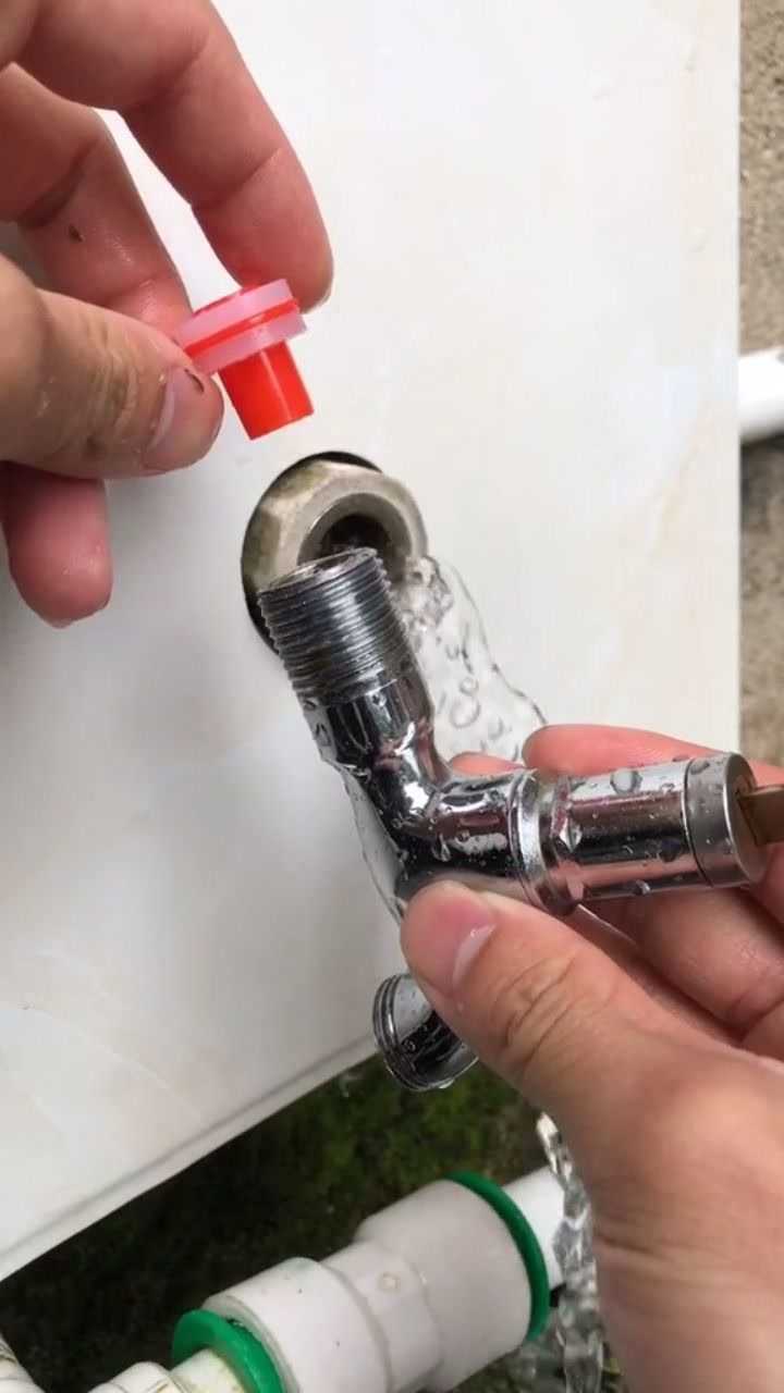 现在安装水龙头都不用缠生料带了,老婆买了这个胶垫子有它就行!