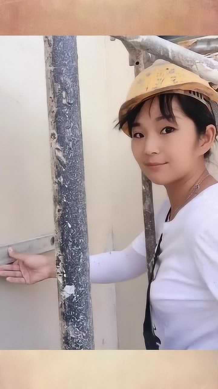 工地上新来的小妹,白白净净的小姑娘,来工地没几天就晒黑了!