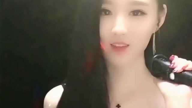 感性女歌手一首爱情堡垒,歌曲动感歌声震撼,听完无法自拔